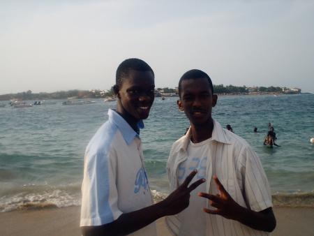 moi et lamine a la plage